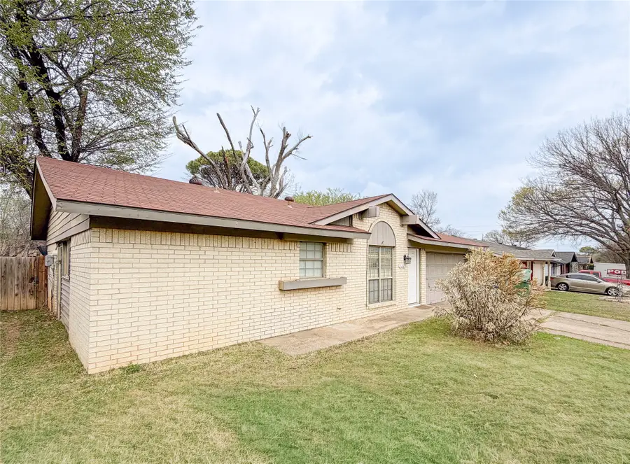 1225 Palisades Drive, Lewisville, TX 75067 - #3