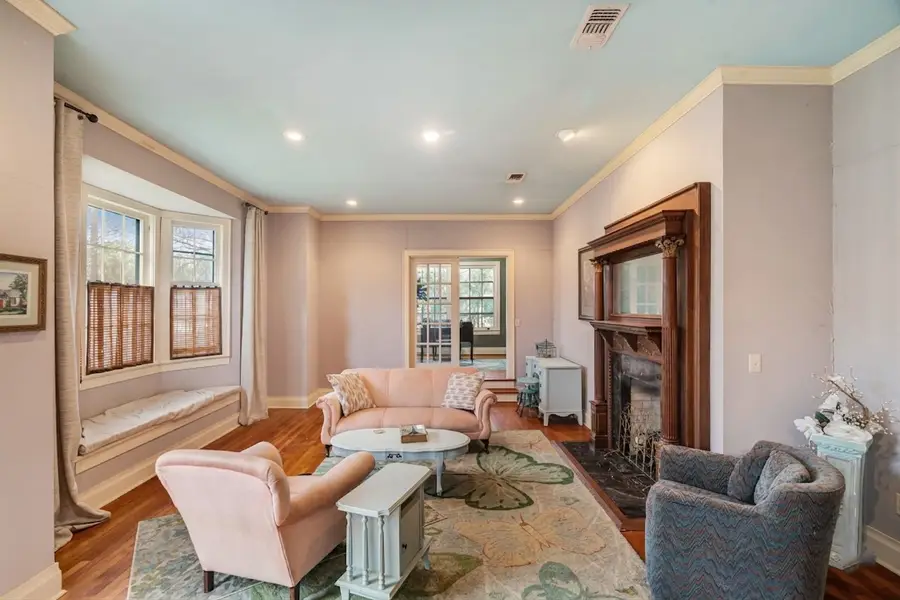 824 S Main Street, Paris, TX 75460 - #3