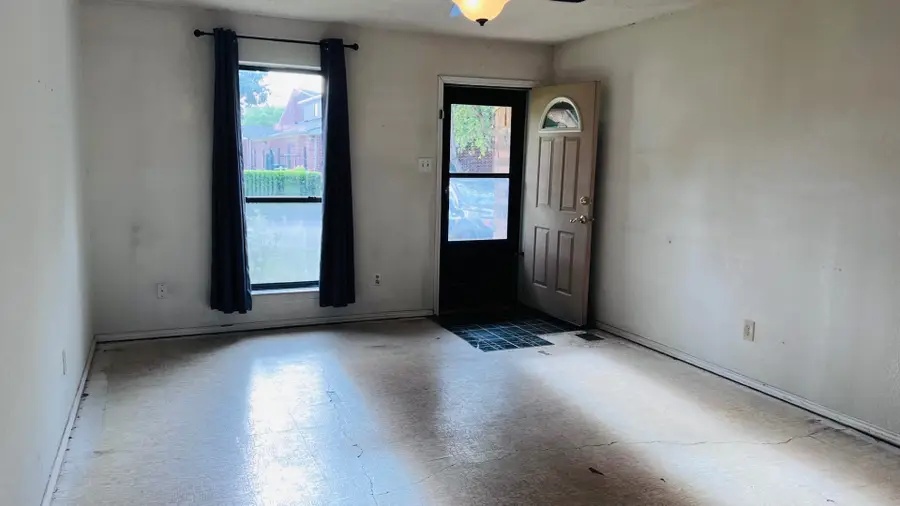 2405 Donna Drive, Grand Prairie, TX 75051 - #2