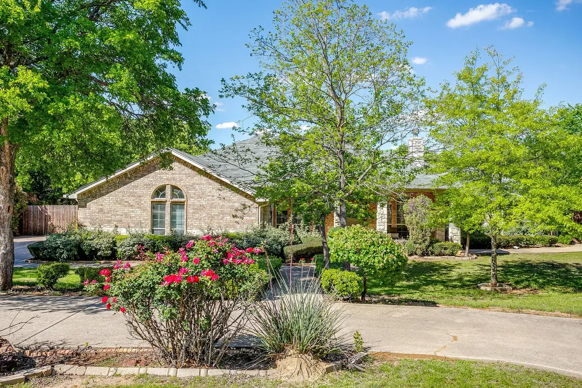 336 Plantation Drive E, Burleson, TX 76028 - #1