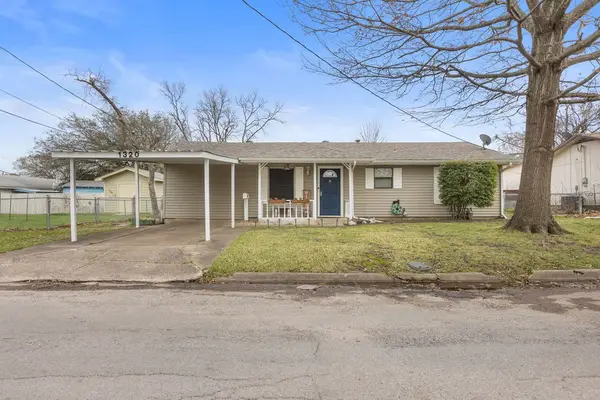 1320 Elm Street, Bonham, TX 75418