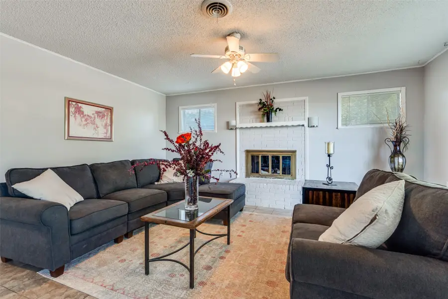 1505 N Matthews Street, Bowie, TX 76230 - #3