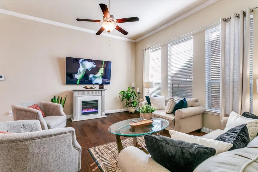 504 Garden Avenue, Euless, TX 76039 - #3