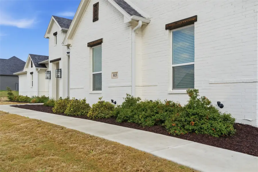 815 Wind River Pass, Azle, TX 76020 - #2