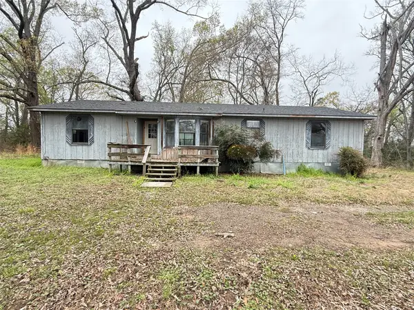 8708 Farm Road 127, Mt Pleasant, TX 75455