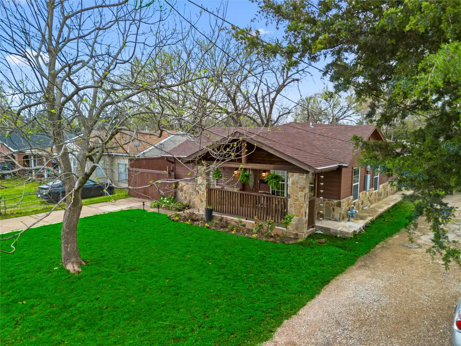 513 Ogden Avenue, Cockrell Hill, TX 75211 - #2