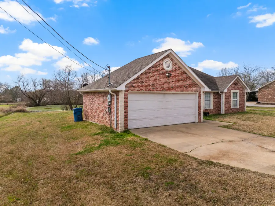 2927 Old Paris Road, Mount Pleasant, TX 75455 - #2