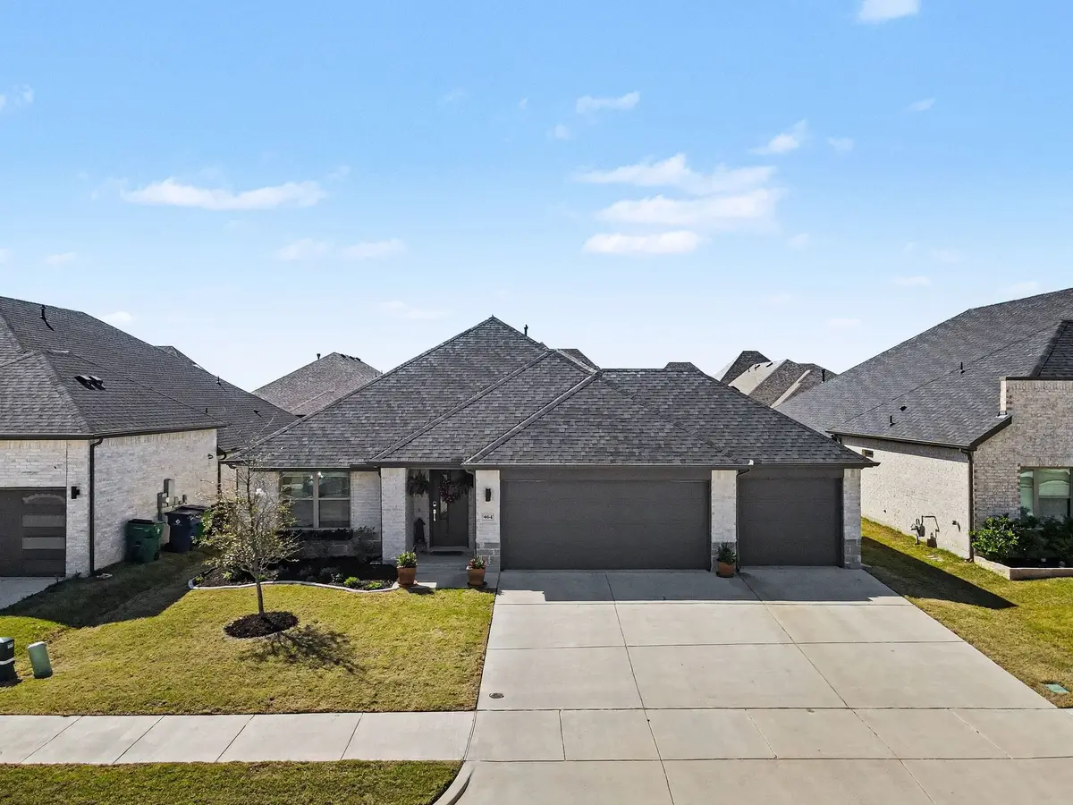 464 Sugarlands Drive, Waxahachie, TX 75165 - #1