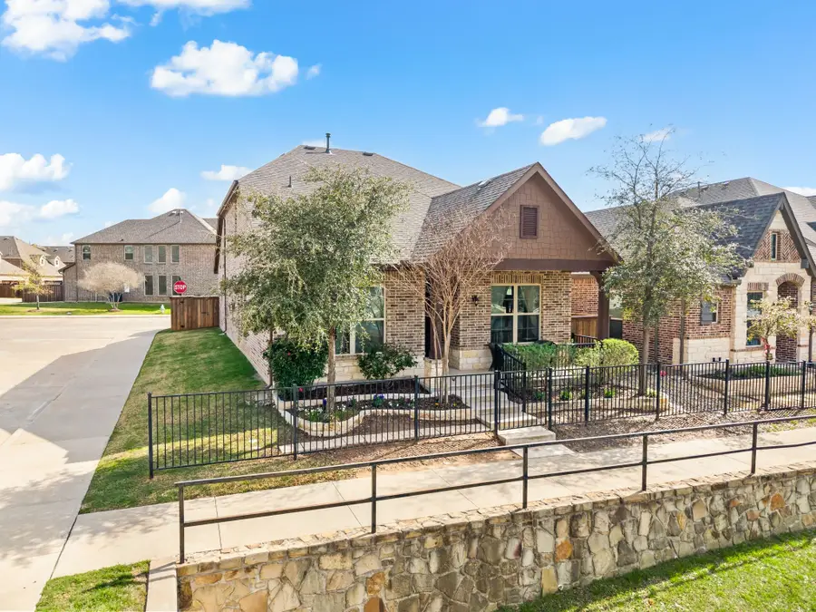 900 Adam Way, Euless, TX 76040 - #2