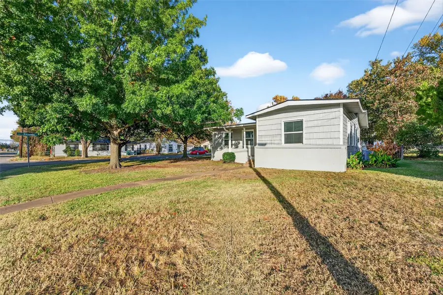 409 W Burton Street, Sherman, TX 75092 - #3