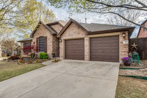 100 Barkley Drive, Hickory Creek, TX 75065