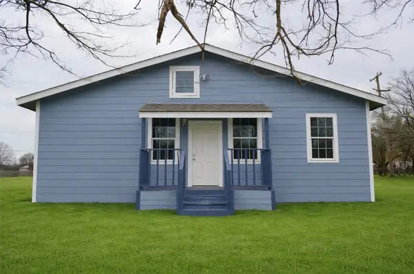 309 E Pine Street, Jacksboro, TX 76458