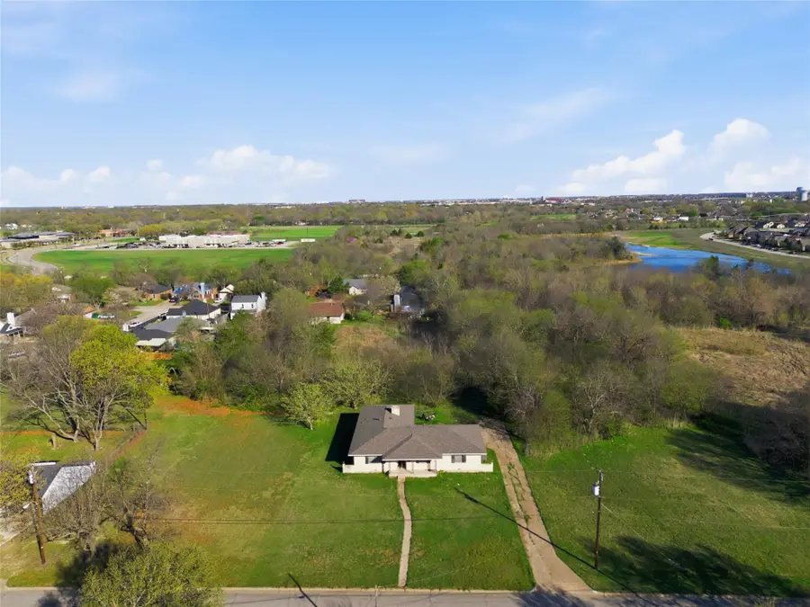 525 Lake Park Avenue, Waxahachie, TX 75165 - #2