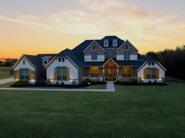 332 Ledstone Court, Rockwall, TX 75032