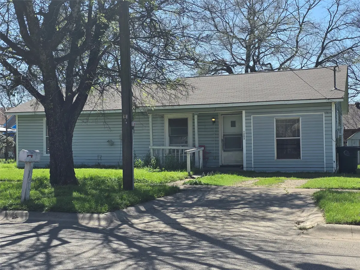 1203 N Anglin Street, Cleburne, TX 76031 - #1