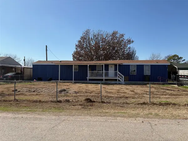 209 & 227 County Road 4852, Newark, TX 76071