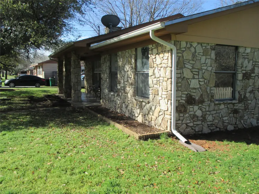 306 N Agnew Street, Boyd, TX 76023 - #3