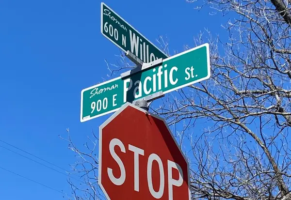 512 N Willow Street, Sherman, TX 75090