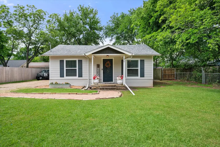 516 E Ross Street, Waxahachie, TX 75165 - #3