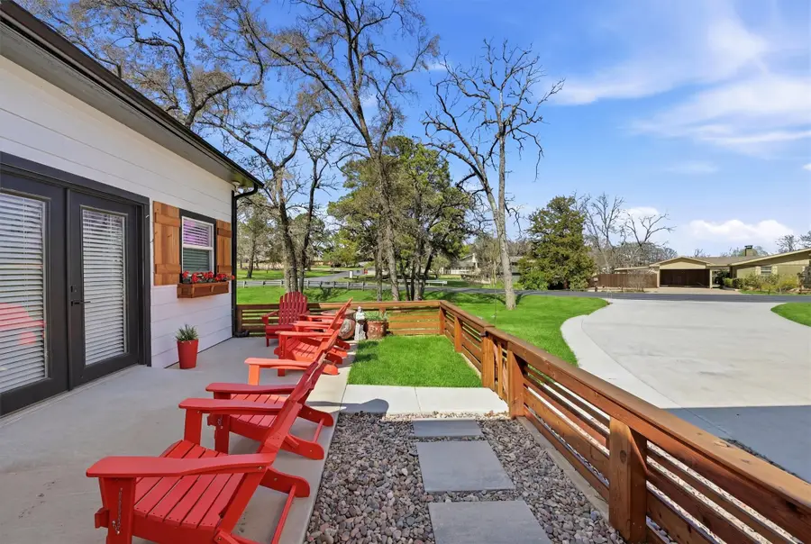 121 Kiowa Drive W, Lake Kiowa, TX 76240 - #3