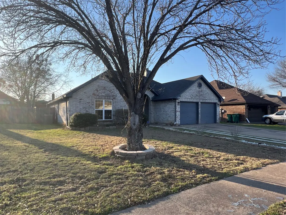 824 Johnston Lane, Cedar Hill, TX 75104 - #1