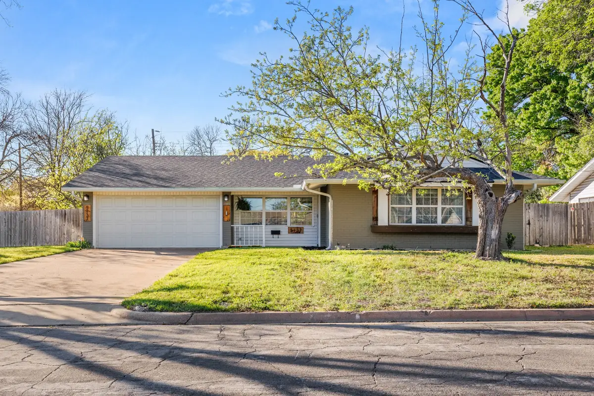 5137 Lake Placid Place, Waco, TX 76710 - #1