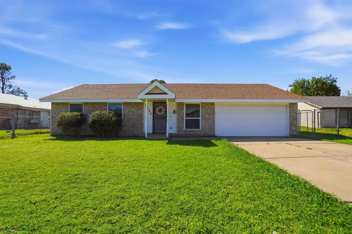 6944 Knob Hill Road, Forest Hill, TX 76140 - #1