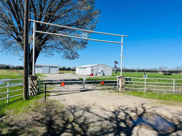 880 County Road 4210, Bonham, TX 75418