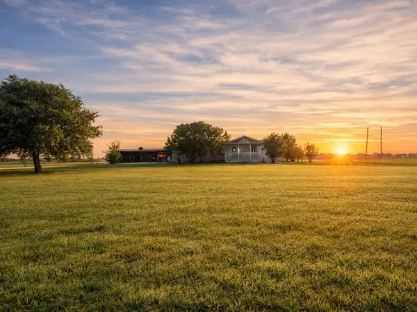 6930 NW County Road 1210, Barry, TX 75102