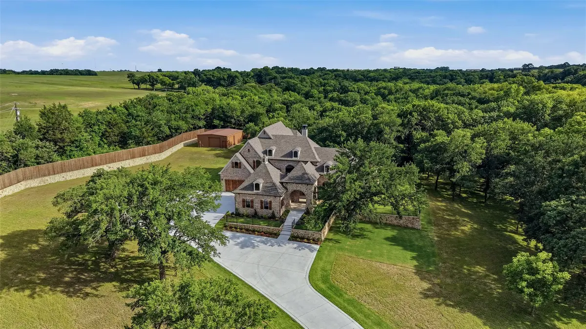 90 Woodland Hills Drive, Sherman, TX 75092 - #1