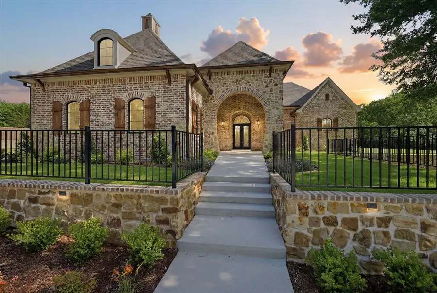 90 Woodland Hills Drive, Sherman, TX 75092 - #2