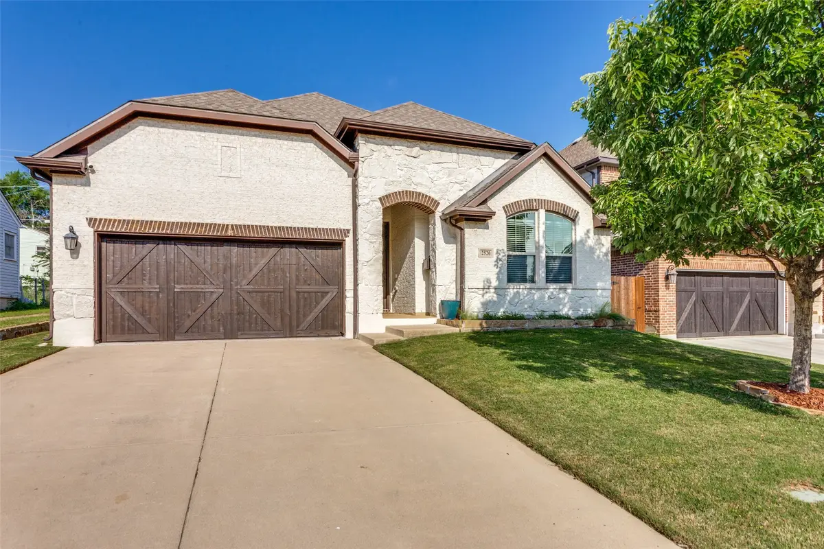 2520 Frazier Avenue, Fort Worth, TX 76110 - #1