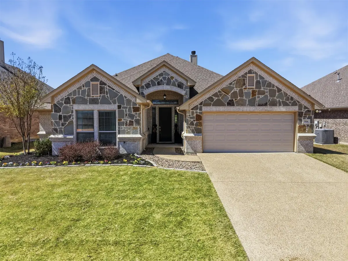 7224 Prestwick Terrace, Benbrook, TX 76126 - #1