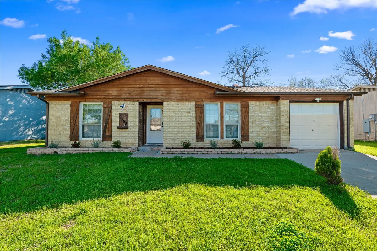 2208 Biscayne Drive W, Irving, TX 75060 - #1