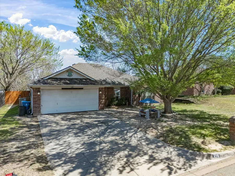 210 Wellington Trail, Weatherford, TX 76085 - #3