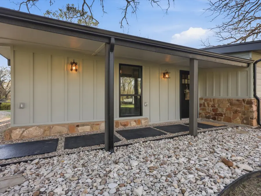 1006 Newell Drive, Hudson Oaks, TX 76087 - #3