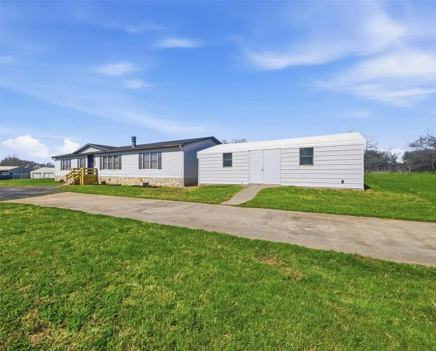 960 Pecan Street, Azle, TX 76020 - #3