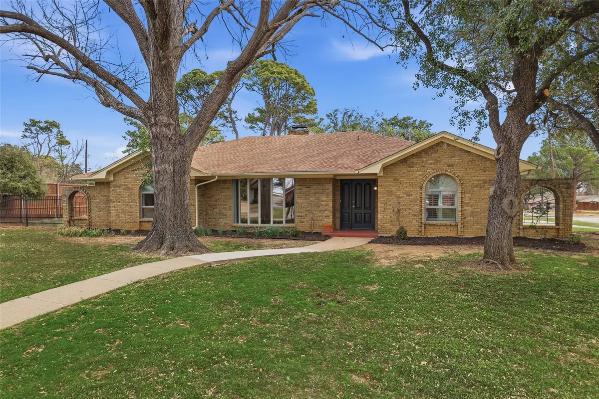 401 Monti Drive, Lewisville, TX 75057 - #1