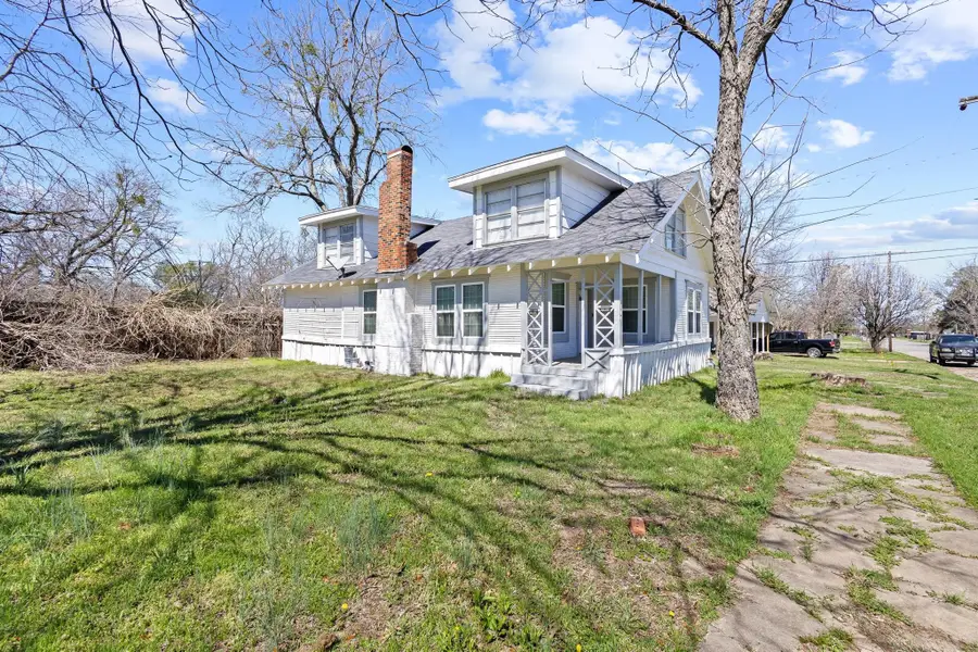 709 N Chandler Avenue, Denison, TX 75020 - #3