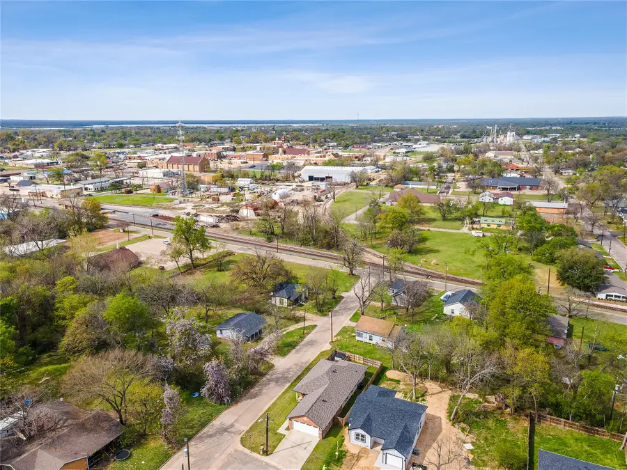 101 Ross Street W, Sulphur Springs, TX 75482 - #2