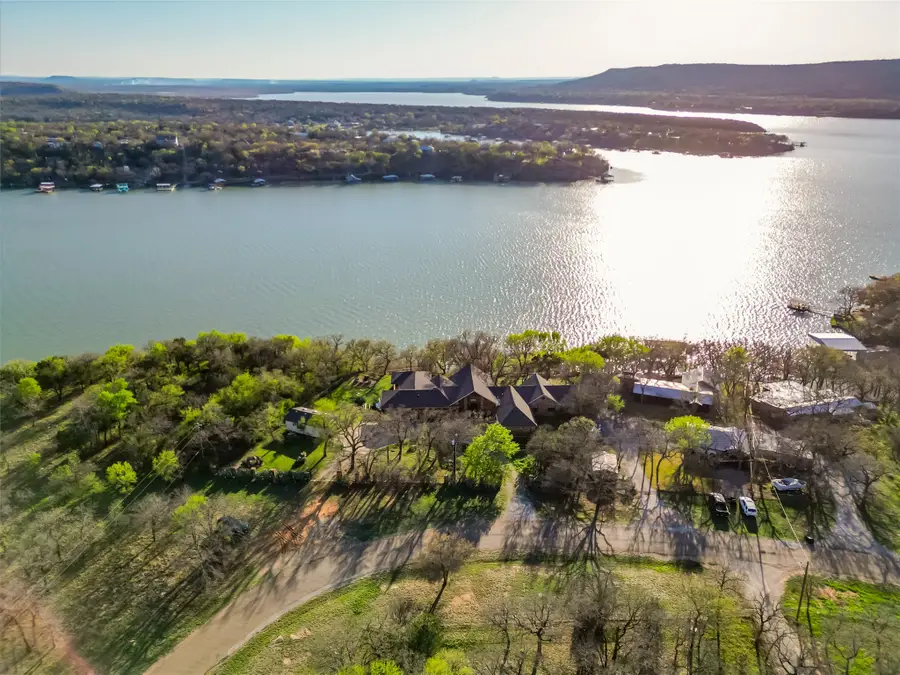 2016 N Lakeview Drive, Palo Pinto, TX 76484 - #2