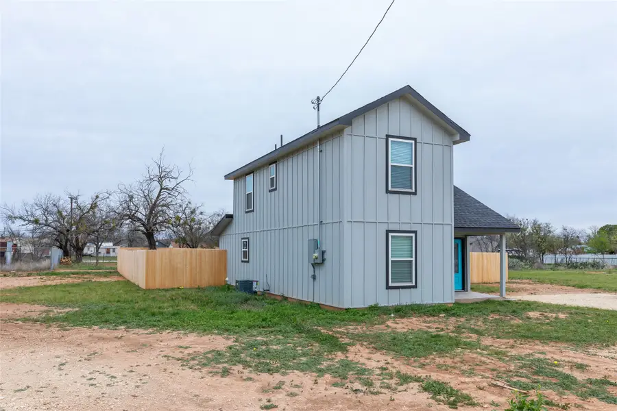 708 W 1st Street, Coleman, TX 76834 - #3