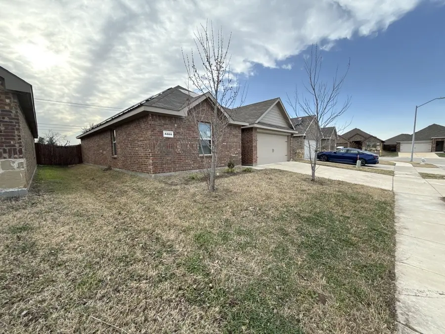 3303 Knoll Dr, Ennis, TX 75119 - #3