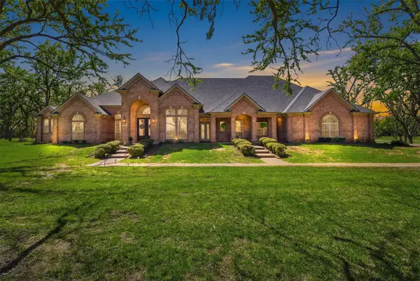 7405 Fox Fire Court, Granbury, TX 76049