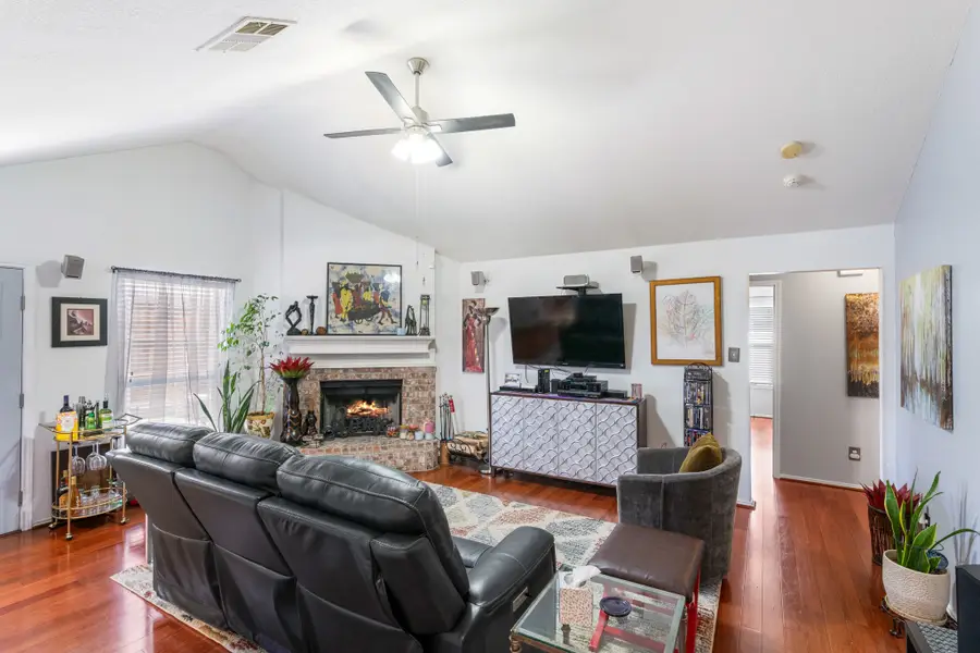 735 Rachel Street, Grand Prairie, TX 75052 - #2