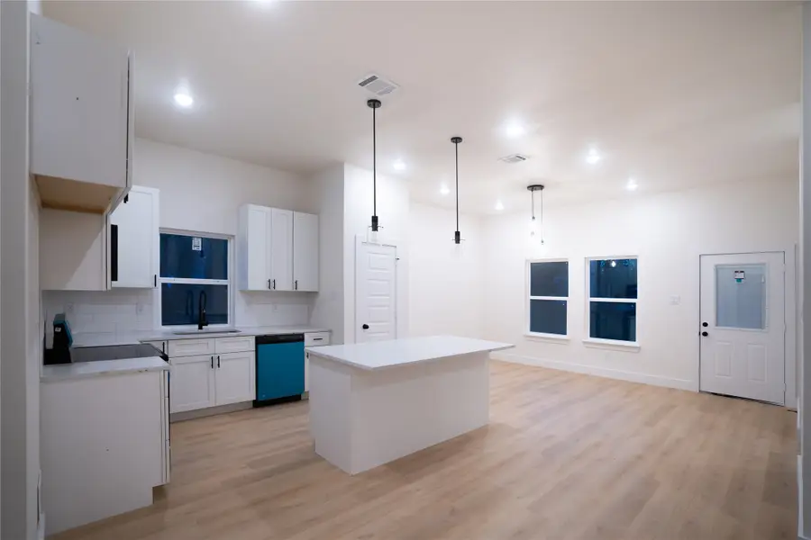 219 W Beachwood Loop, Trinidad, TX 75163 - #2