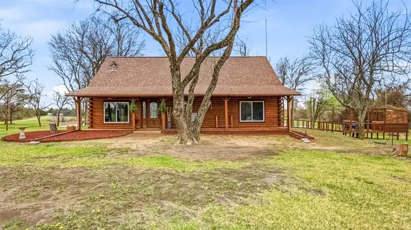 17311 E Us-82, Honey Grove, TX 75446