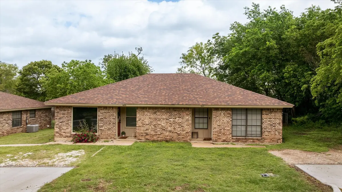 605-607 Clay Street, Glen Rose, TX 76043 - #1