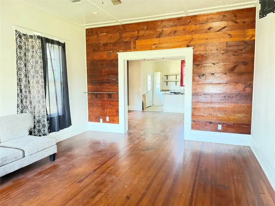 511 N Beaton Street, Corsicana, TX 75110 - #3