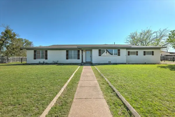 3504 Lakeshore Drive, Weatherford, TX 76087